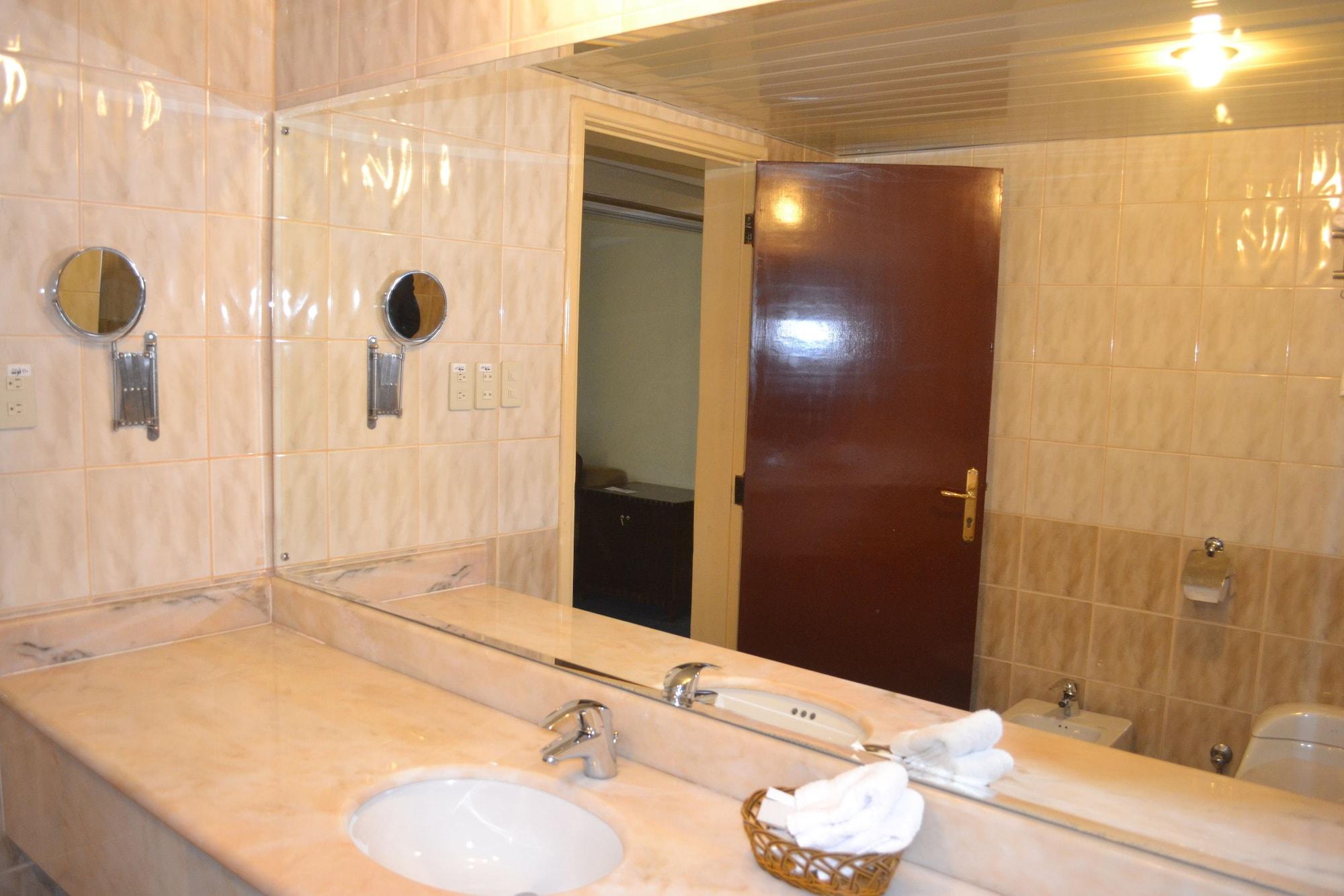 Bilqase Throne Hotel Dammam Exteriör bild